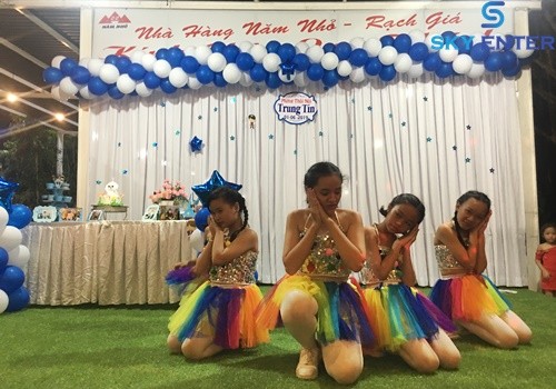 cung-cap-nhom-nhay-chuong-trinh-sinh-nhat